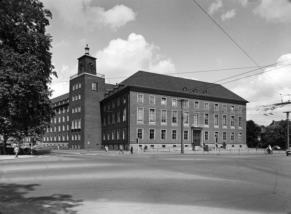 Neubau des Landhauses 1961