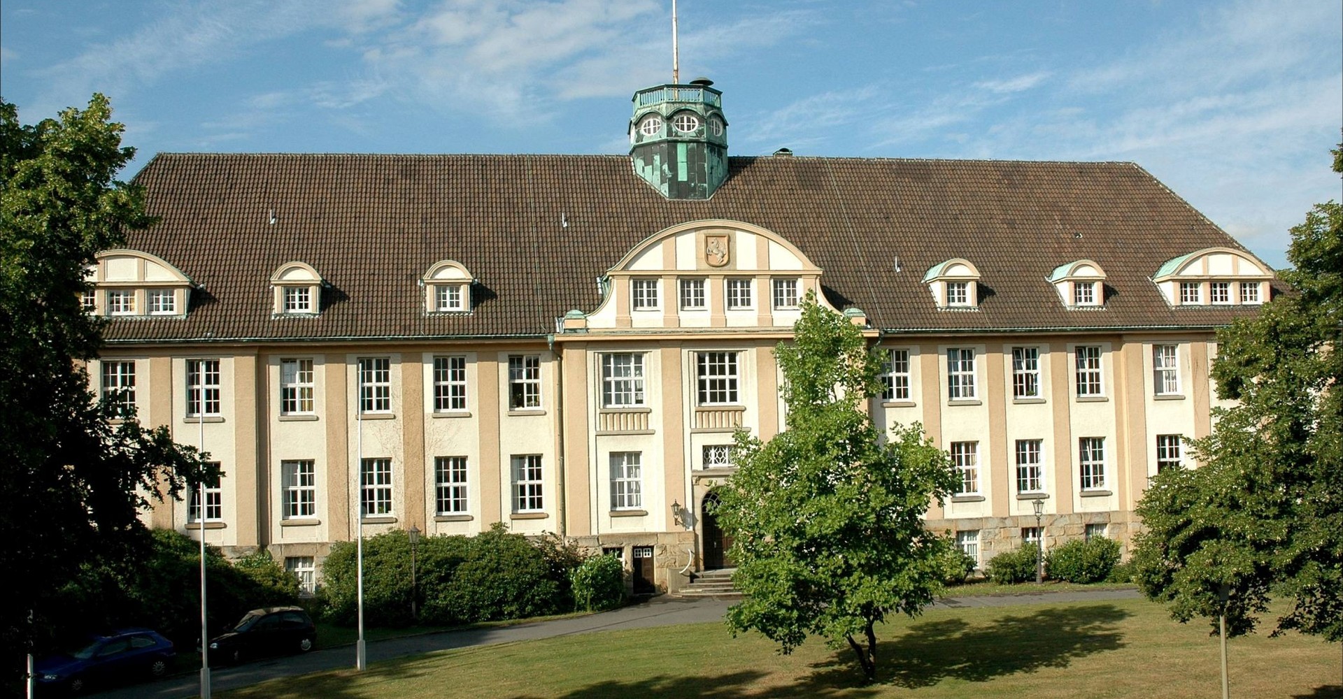 Klinik Gebäude im Jahr 2019