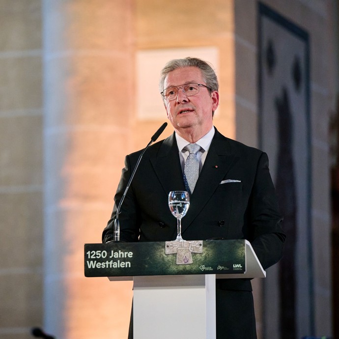 Michael Dreier, Bürgermeister der Stadt Paderborn, während seiner Rede im Hohen Dom zu Paderborn. (vergrößerte Bildansicht wird geöffnet)