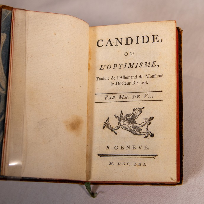 Voltaire, Candide ou l'optimisme, 1761, LWL-Preußenmuseum Minden. (vergrößerte Bildansicht wird geöffnet)