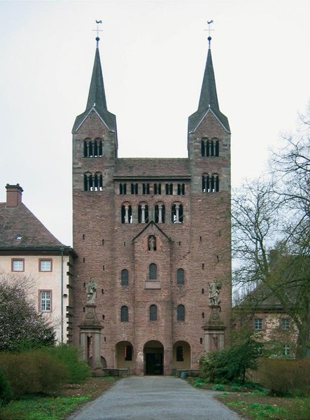 Das Westwerk der katholischen Kirche St. Stephanus und Vitus in Corvey bei Höxter, Foto von LWL/Seifen