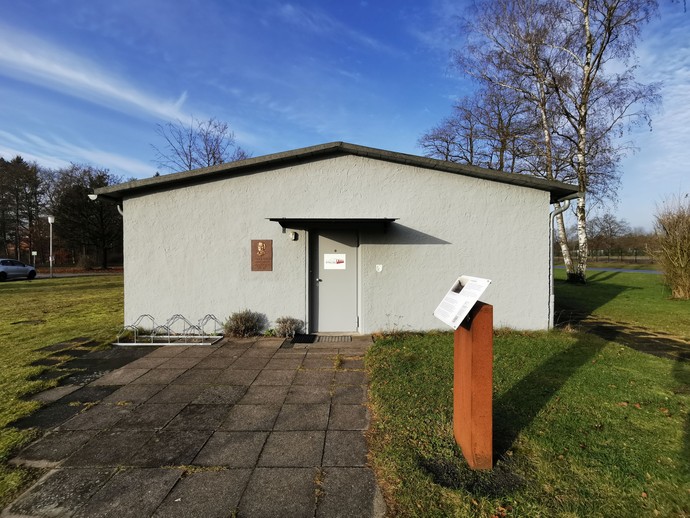 Baracke, in der die Gedenkstätte "Stalag 326" derzeit untergebracht ist (vergrößerte Bildansicht wird geöffnet)