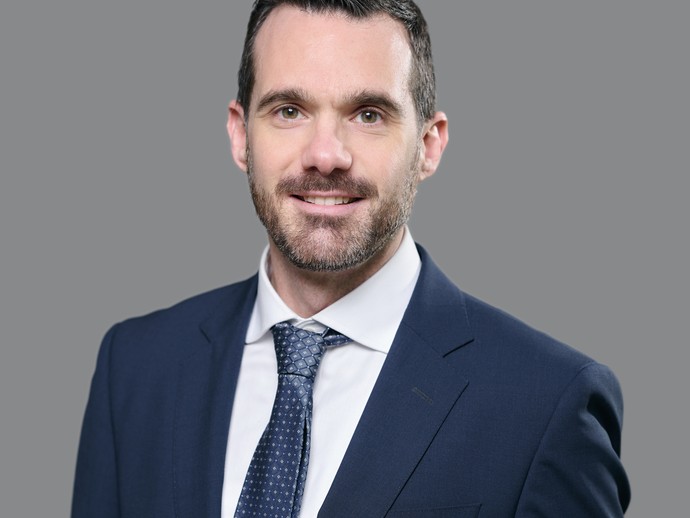 Dr. Emanuel Wiggerich im Porträt