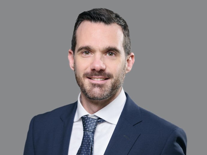 Dr. Emanuel Wiggerich im Porträt